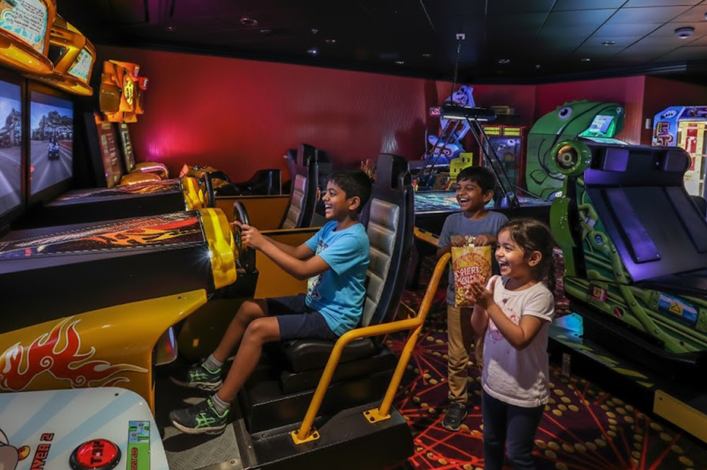 Top 12 Things to Do Onboard Cordelia Cruises